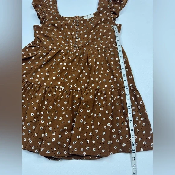 Entro Ditsy Floral Ruffle Tier Lined Romper Size Small - Picture 7 of 9